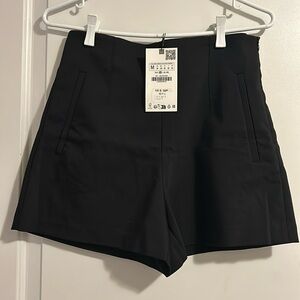 Zara shorts, sz M, brand new